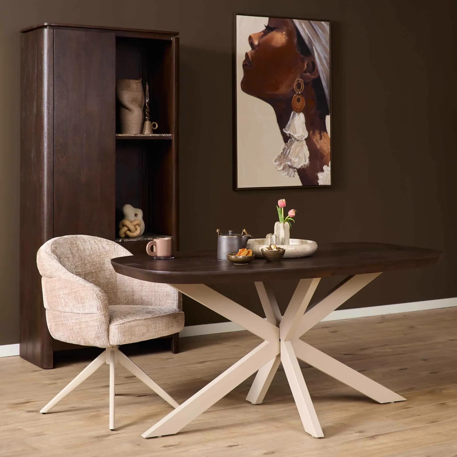 Dänischer ovaler Esstisch Madison, braun, Beine in Sandfarbe, Mangoholz, 160 cm - Starfurn
