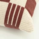 Kissen Twist 35 x 55 cm - burgunderrot - By-Boo