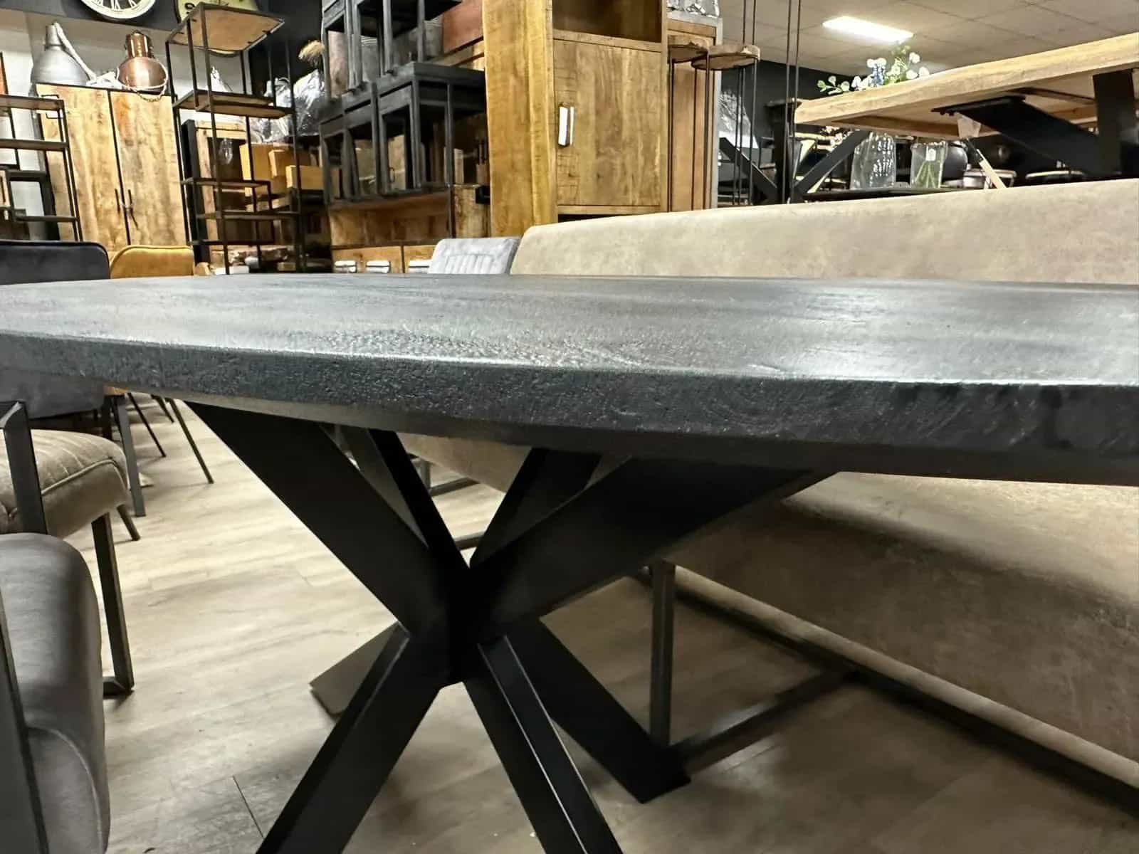 Esstisch oval 220cm mit Facettenkante