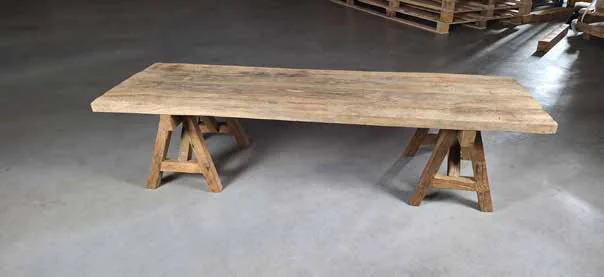 Kloster-Couchtisch aus Altholz-Eiche, Robuust Hout